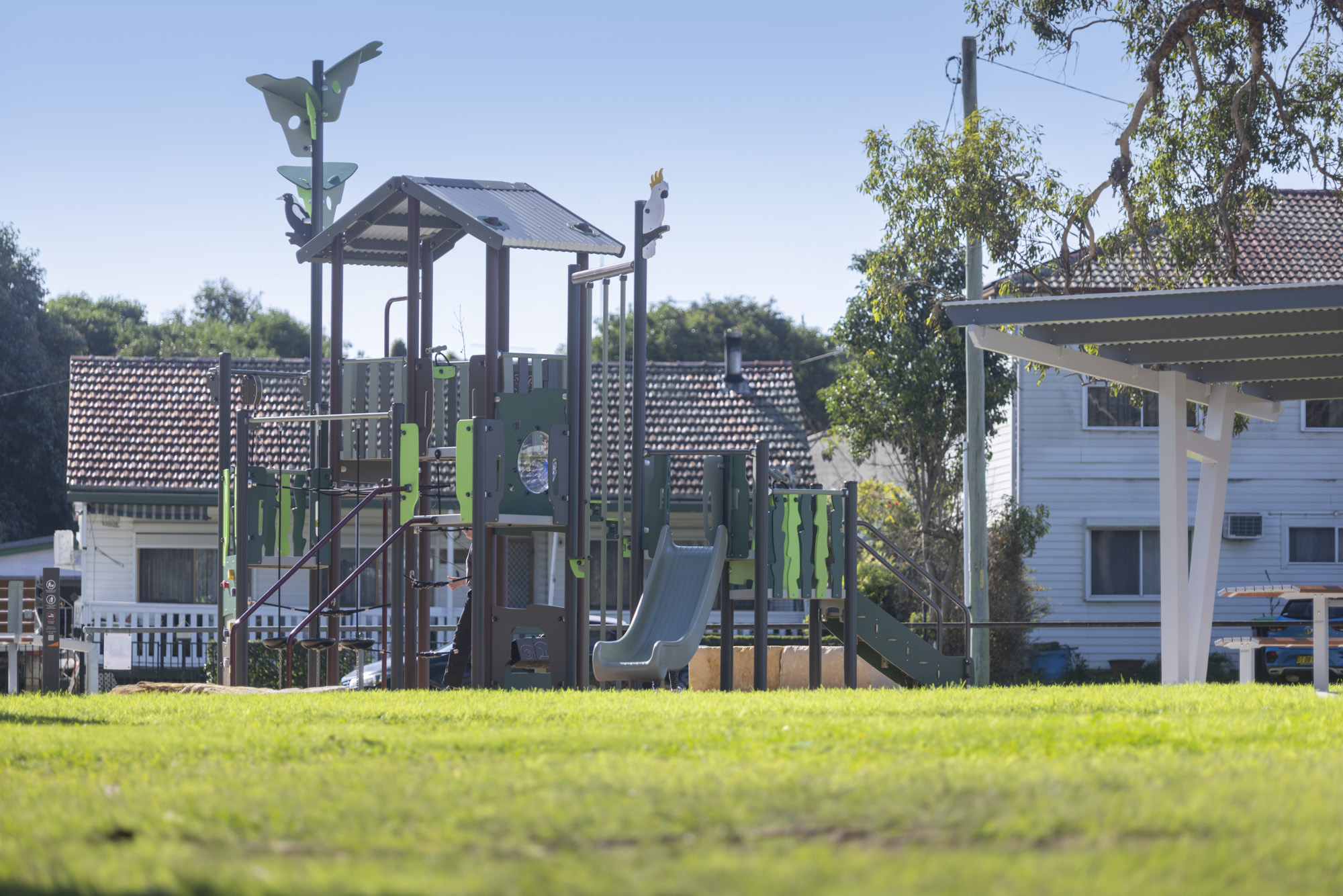 Connect Theme playground with themed play elements